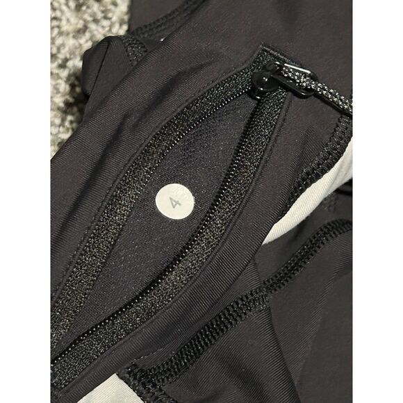 Lululemon Athletics Capri leggings size 4 D10 - Picture 4 of 4